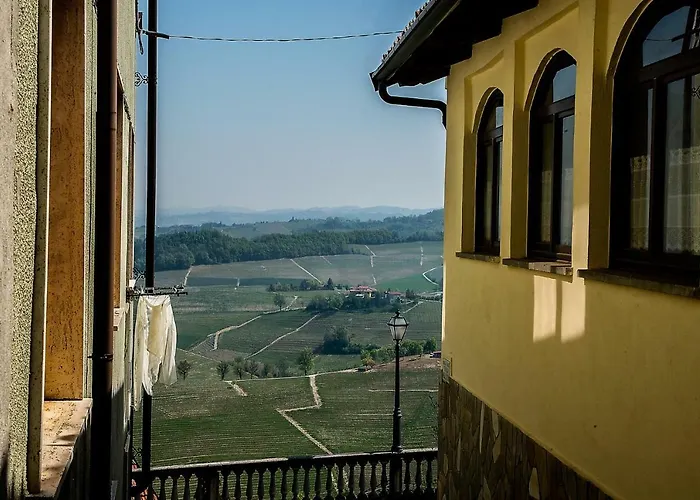 La Magia Delle Langhe Con Vista
